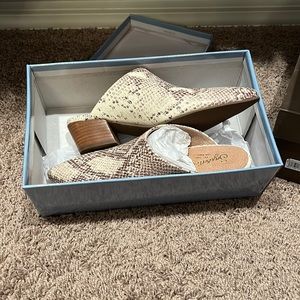 NWT SEYCHELLES mules super cute, brown, tan and beige. Size 9